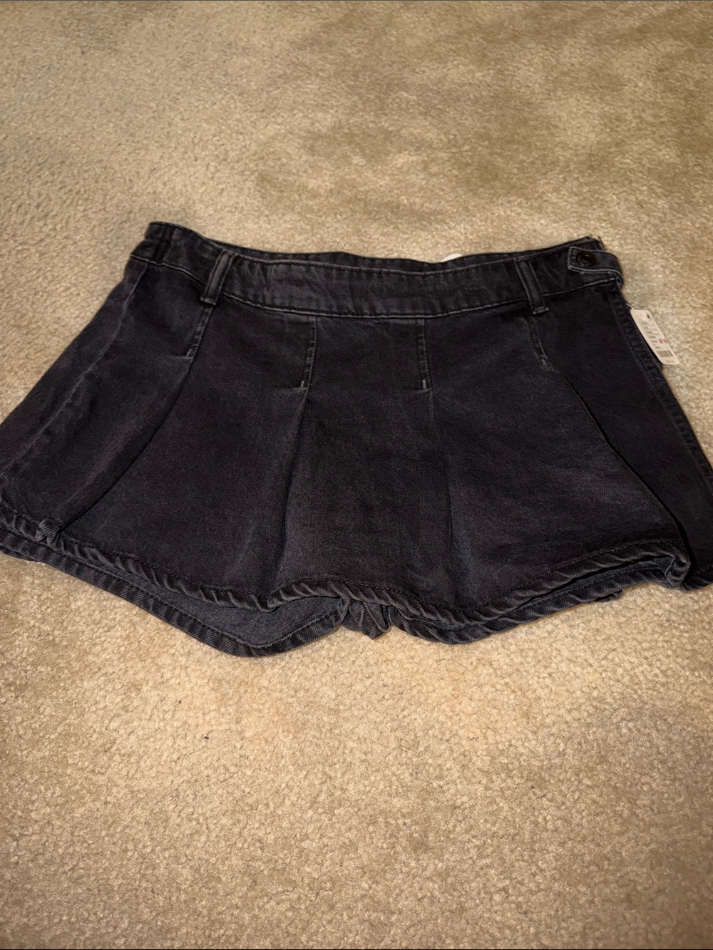 Women’s Black Pleated Denim Skort